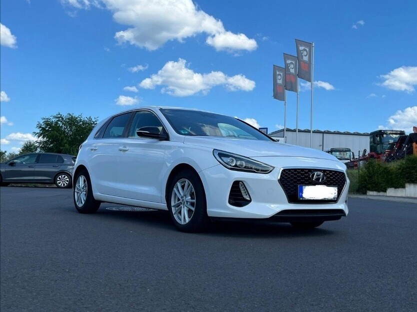 i30