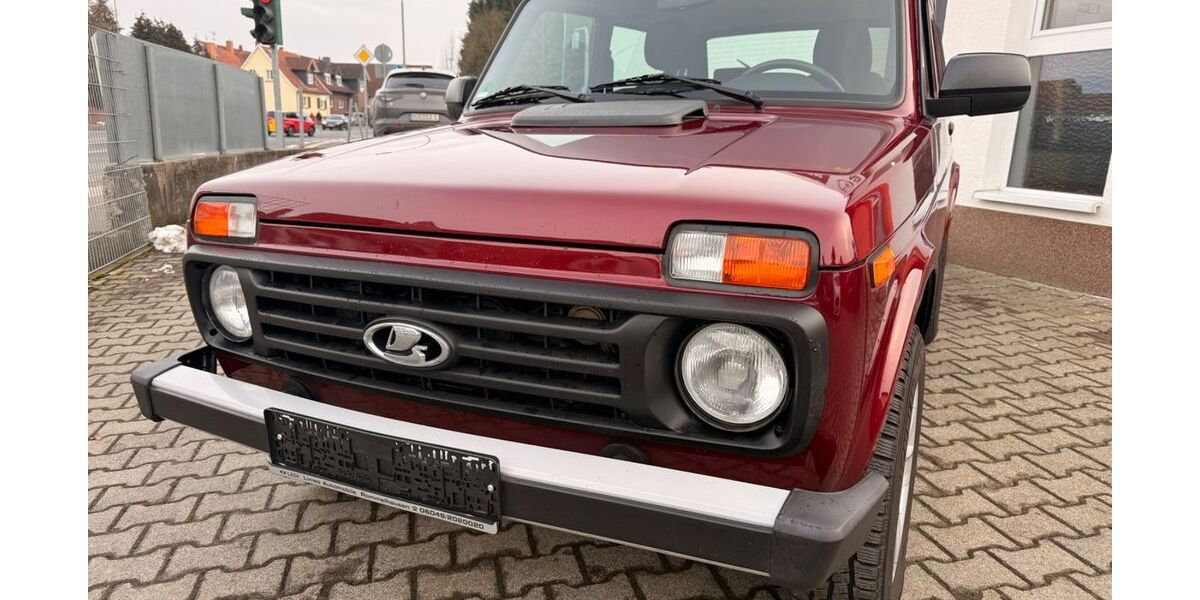 Lada Niva 12.450 km 17.960 &euro; Limeshain 63694