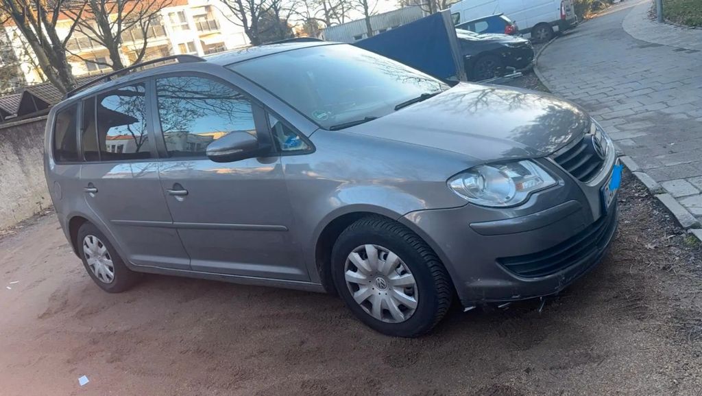 VW Touran 245.865 km 3.900 &euro; Darmstadt 64293