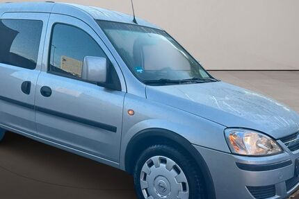Opel Combo 121.000 km 3.550 € Frankfurt am Main 65933
