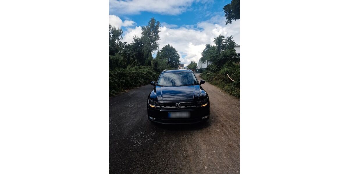 VW Tiguan 97.500 km 18.700 &euro; Hattersheim 65795