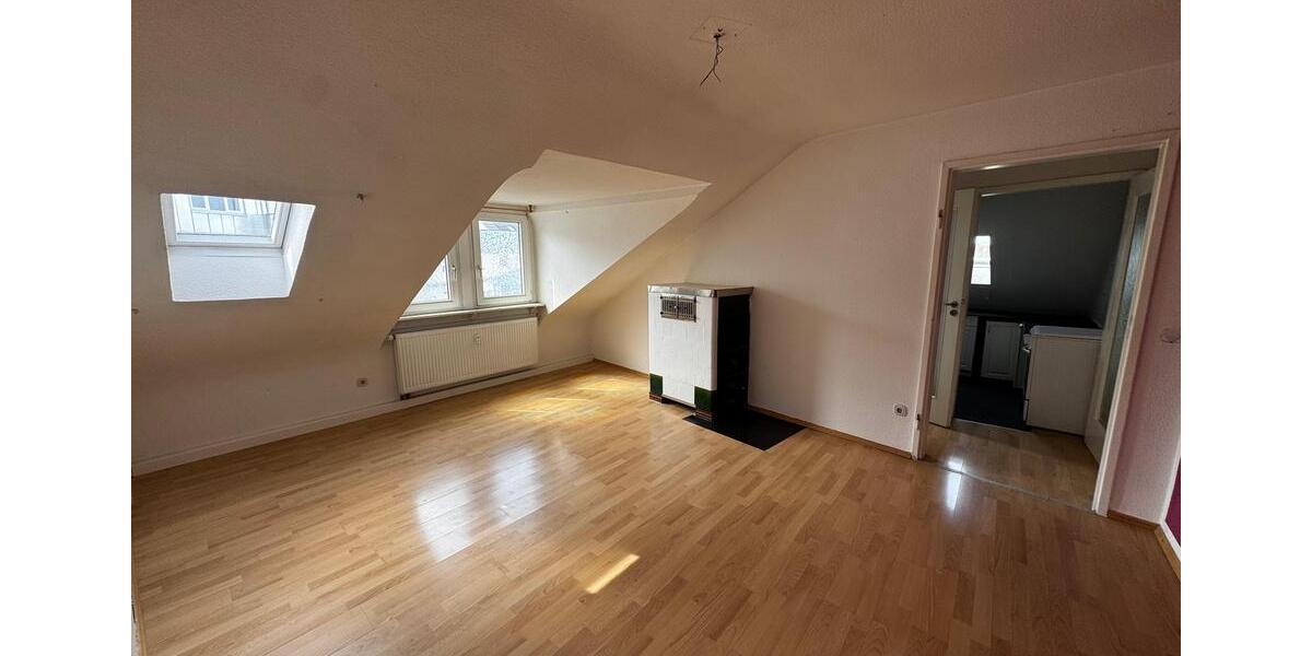 Dachgeschoßwohnung Darmstadt Bessungen - 2 Zimmer, 49 m&sup2;, 600&euro; | Angebot:26222876