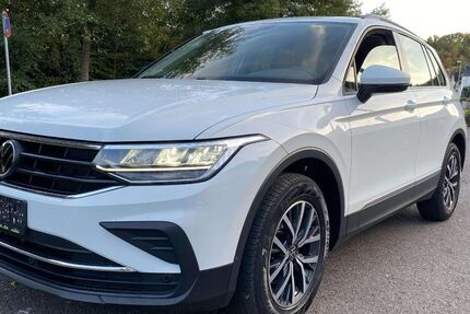 VW Tiguan 54.000 km 25.999 &euro; Eppstein 65817