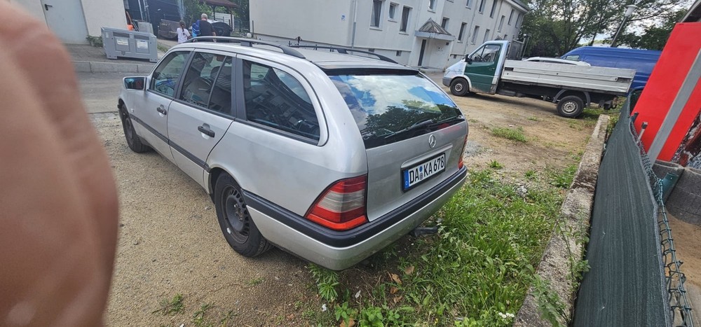 Mercedes-Benz C 180 243.415 km 1.400 &euro; Darmstadt 64283