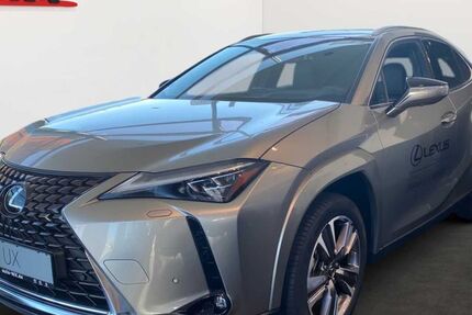 Lexus UX 9.000 km 33.690 &euro; Frankfurt 60314