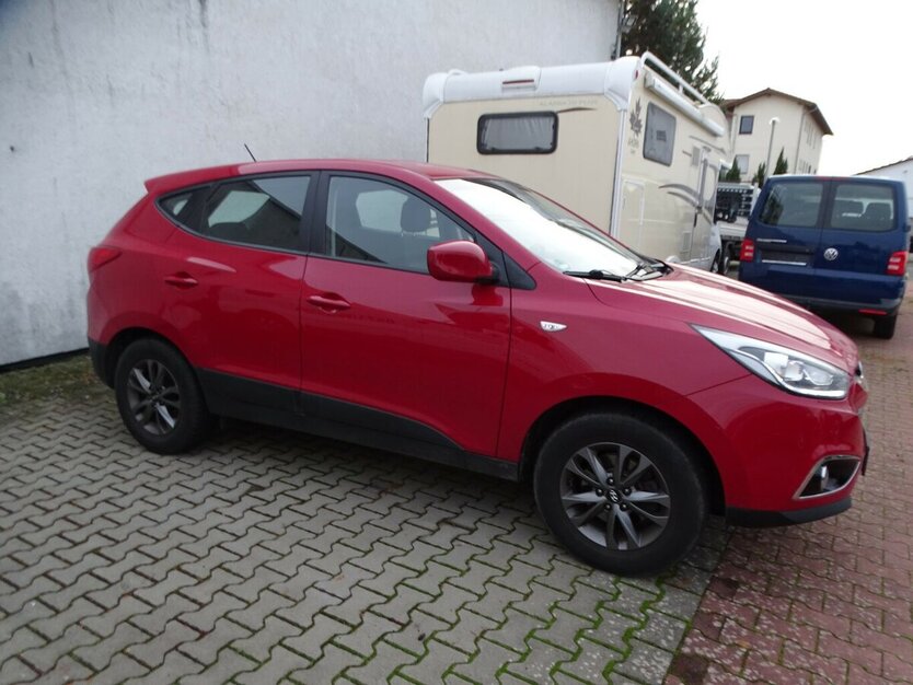 Hyundai ix35 FIFA World Cup Edition 2W,AHK 78.713 km 9.490 € Rodgau 63110