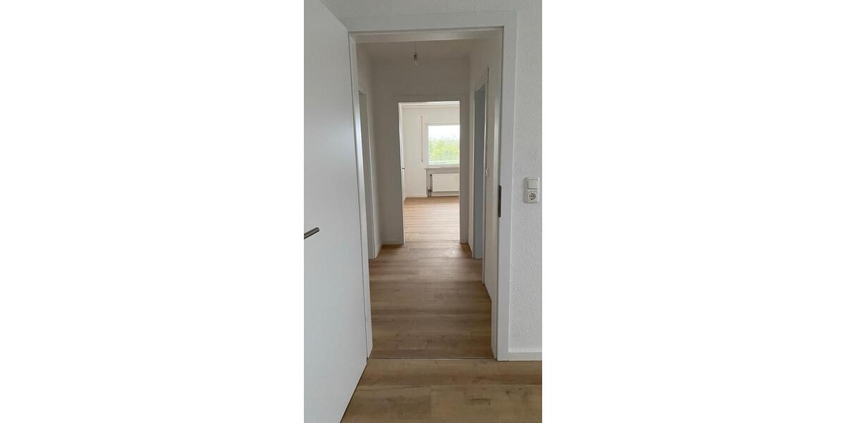 Etagenwohnung Hanau Großauheim - 3 Zimmer, 96 m&sup2;, 1.200&euro; | Angebot:26639022