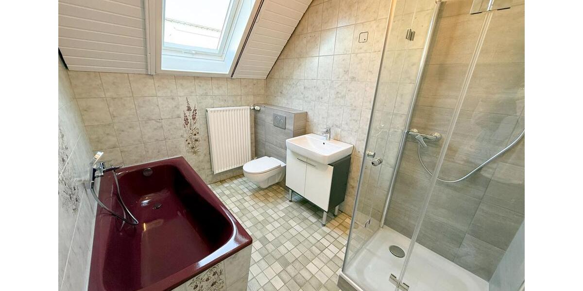 Dachgeschoßwohnung Mühlheim am Main - 3 Zimmer, 88 m&sup2;, 1.100&euro; | Angebot:26179818