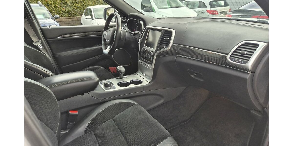 Jeep Grand Cherokee 6.4 V8 HEMI SRT 8-Gang Automatik 250.000 km 16.890 &euro; Rodgau 63110