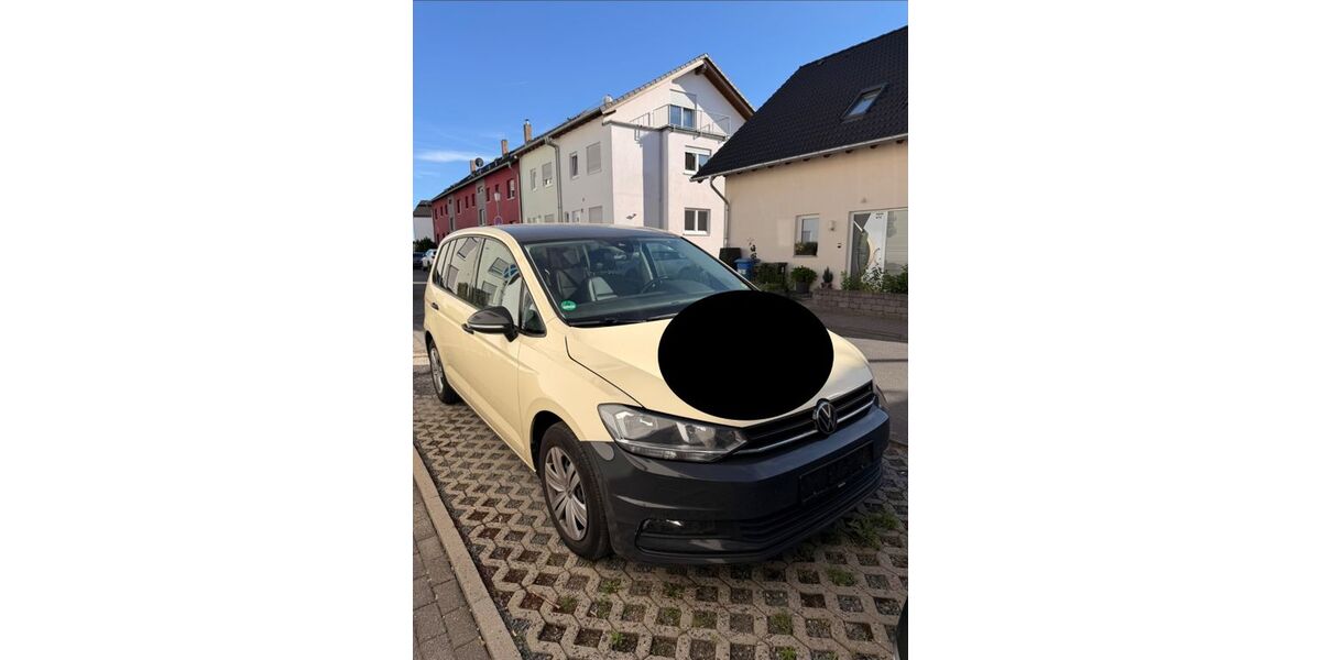 VW Touran 129.468 km 22.900 &euro; Erzhausen 64390