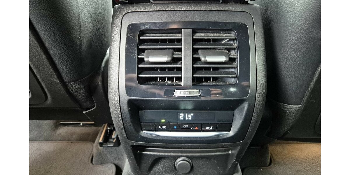 BMW X3 xDrive 20 i xLine, HUD, Kamera, Ambientebeleuch 70.000 km 23.790 &euro; Rodgau 63110