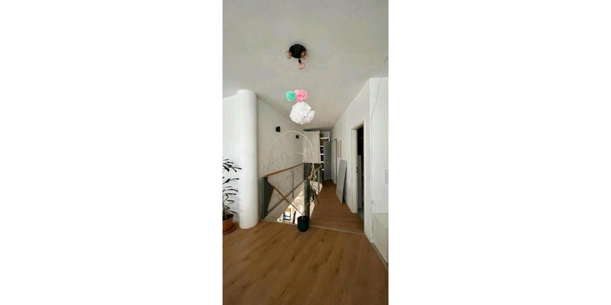 Erdgeschoßwohnung Darmstadt - 8 Zimmer, 17 m&sup2;, 650&euro; | Angebot:25958701