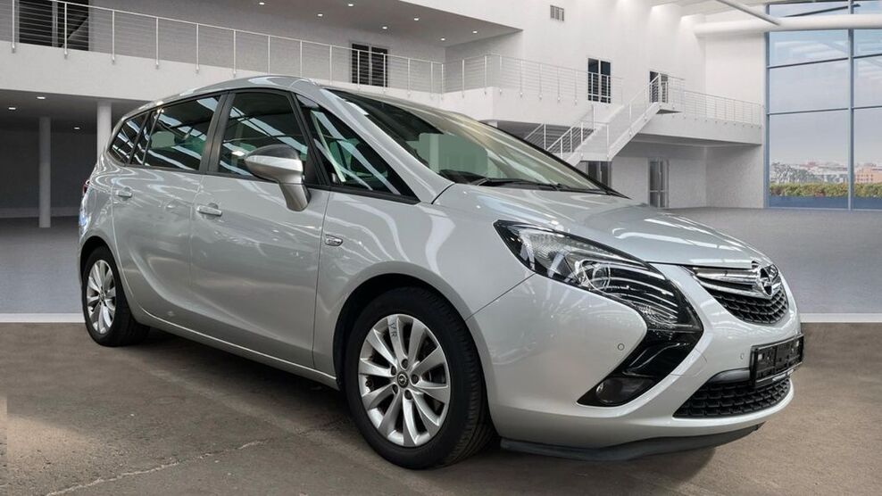 Opel Zafira 83.000 km 11.950 € Rüsselsheim 65428