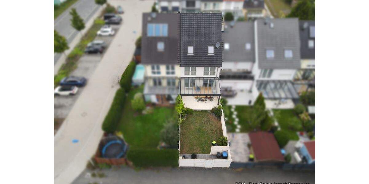 Familientraum: Modernes Zuhause mit Dachstudio & sonnigem Garten 4 zimmer
