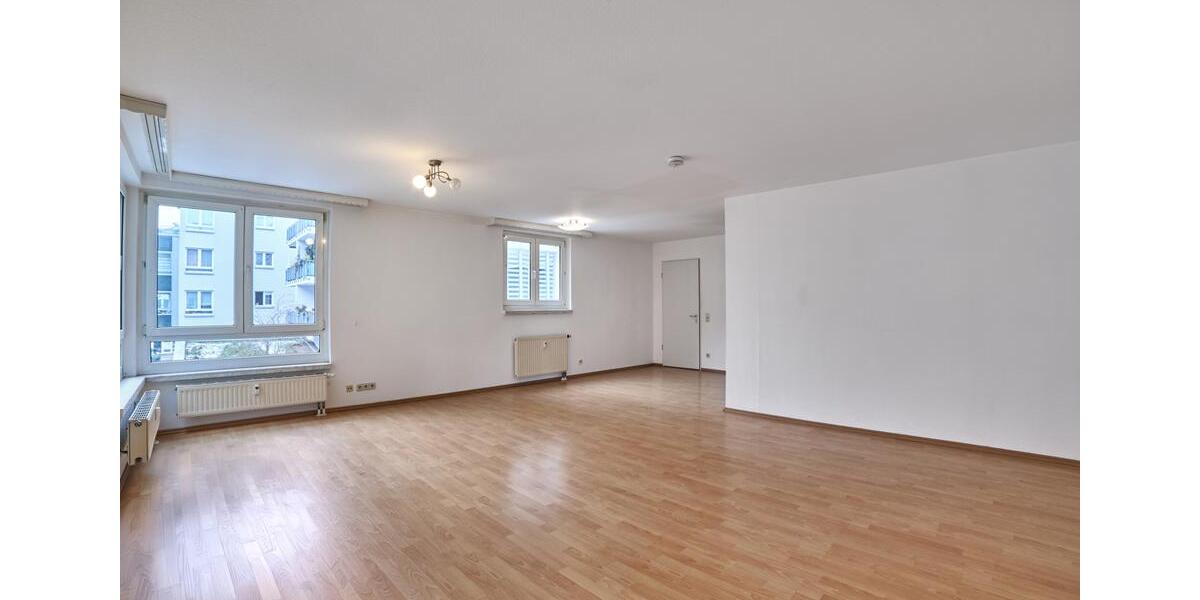 Etagenwohnung Rüsselsheim am Main - 4 Zimmer, 120 m&sup2;, 1.950&euro; | Angebot:24884245