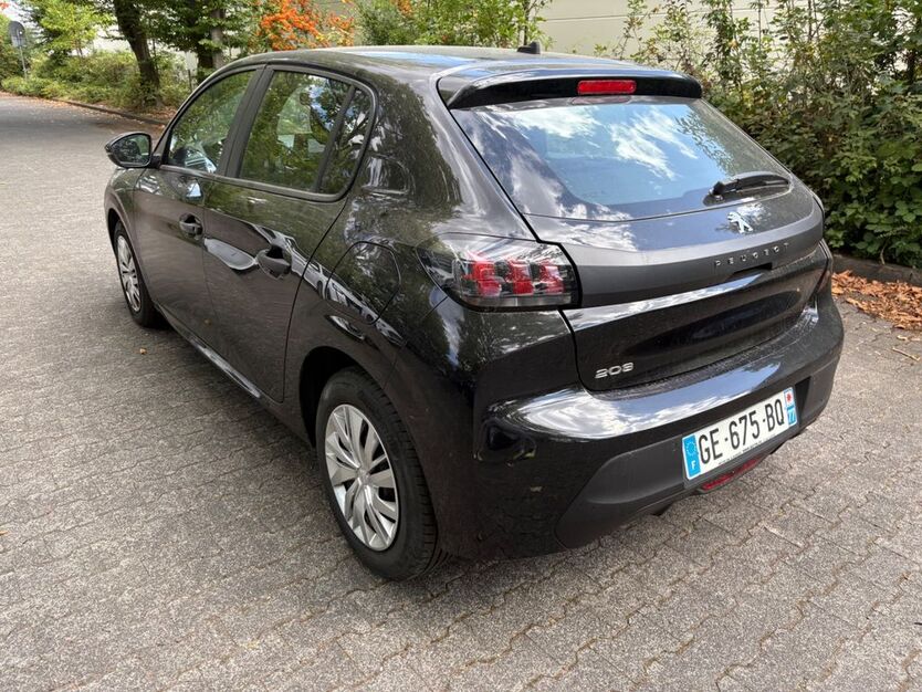 Peugeot 208 92.270 km 7.081 € Frankfurt am Main 60389