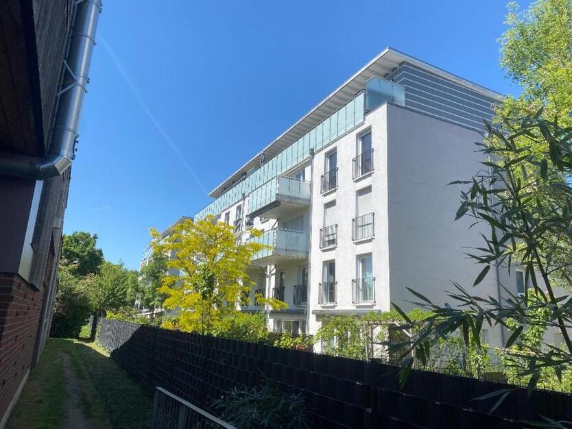 Tolle 5-Zimmer-Wohnung mit Balkon,EBK,Tiefgarage in Frankfurt
