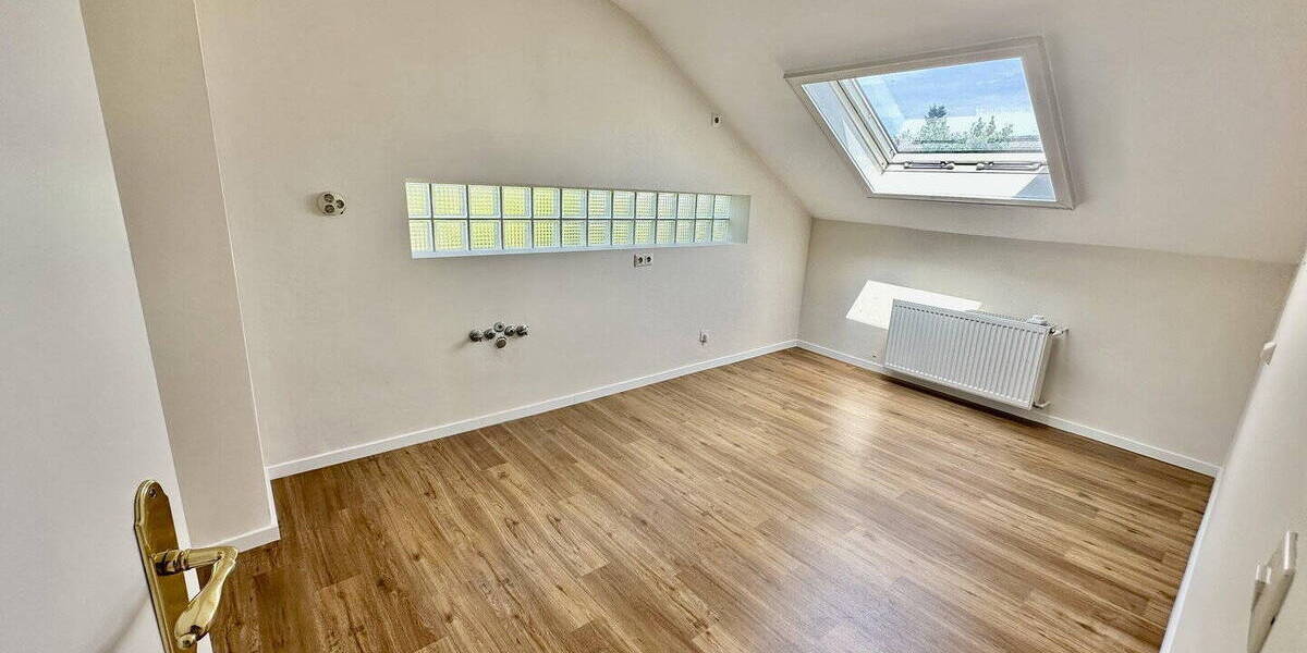Etagenwohnung Hanau Kesselstadt - 3 Zimmer, 101 m&sup2;, 1.000&euro; | Angebot:26484124
