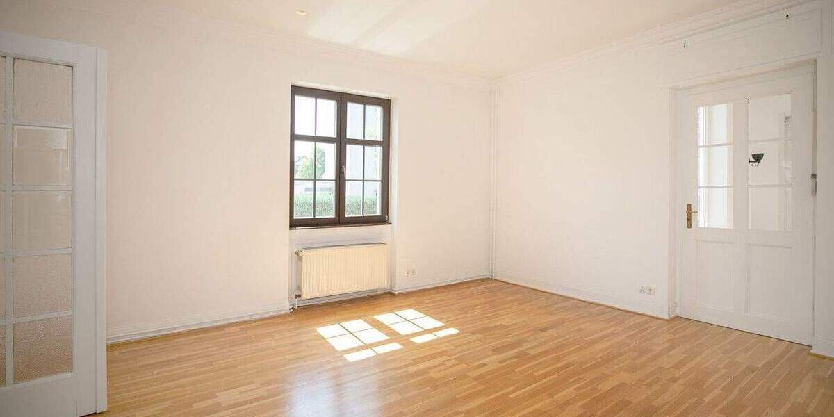 Einfamilienhaus Langen - 8 Zimmer, 190 m&sup2;, 2.900&euro; | Angebot:25689006