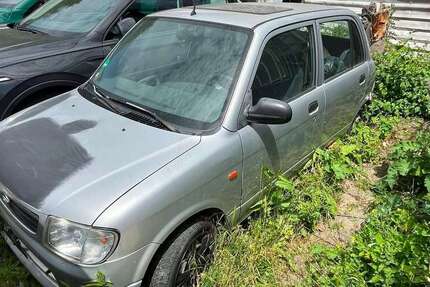 Daihatsu Cuore 96.000 km 500 &euro; Frankfurt am Main 65933