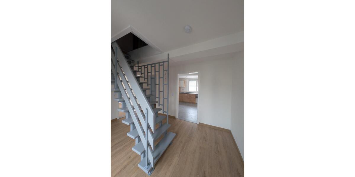 Erstbezug nach Sanierung: Helle 2,5-Zimmer-Wohnung 2.5 zimmer