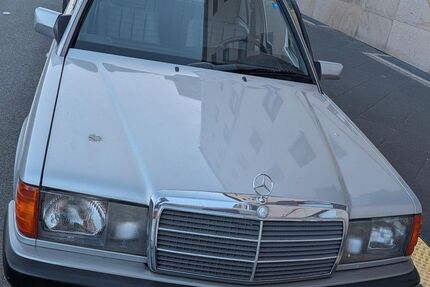 Mercedes-Benz 190 294.000 km 11.500 &euro; Frankfurt am Main 60329