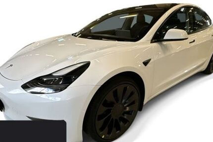 Tesla Model 3 32.024 km 30.900 &euro; Hanau 63457