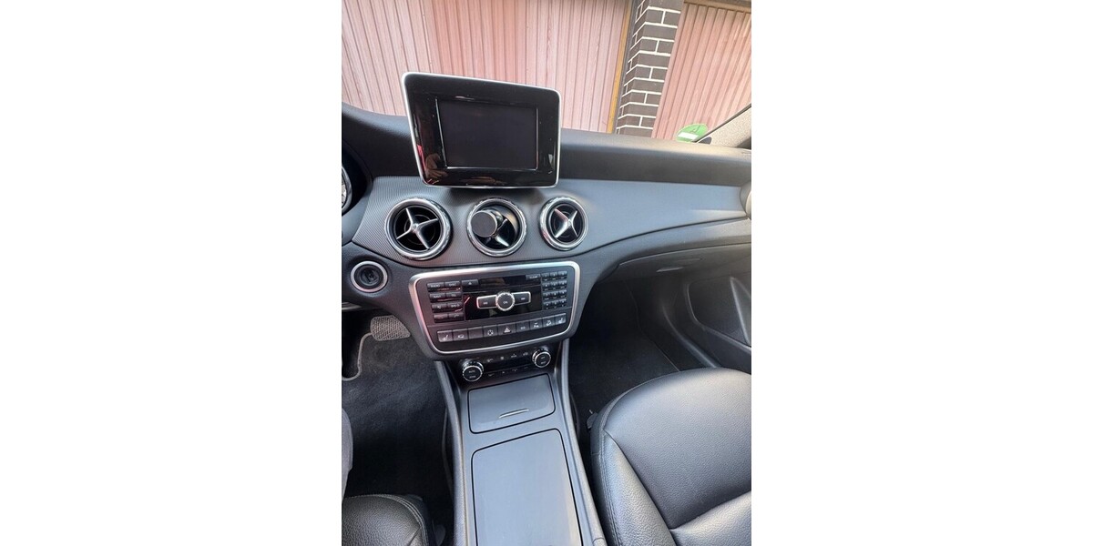 Mercedes-Benz GLA-Klasse 196.000 km 16.500 &euro; Hasselroth 63594