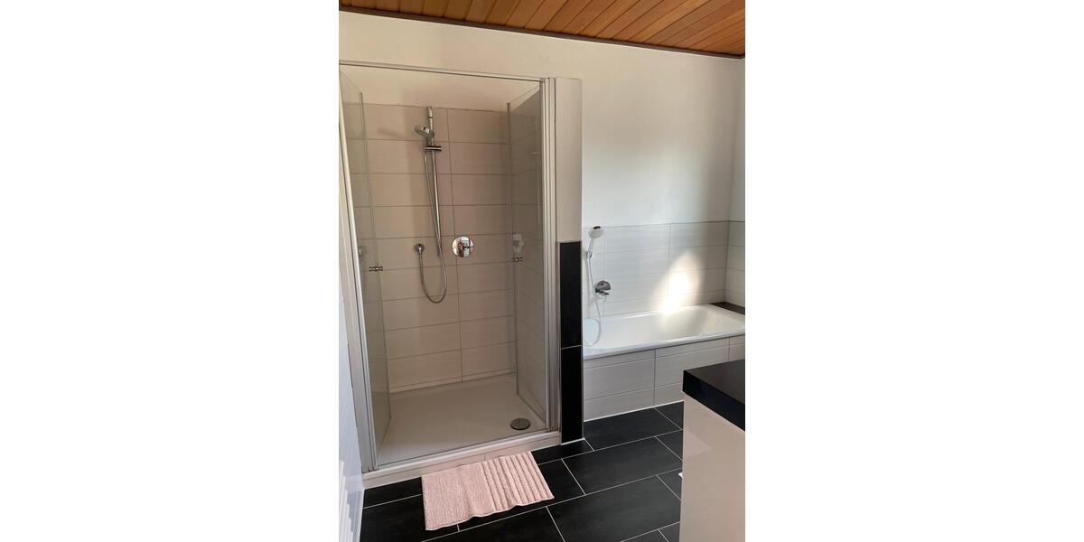 Etagenwohnung Bad Homburg vor der Höhe Gonzenheim - 5 Zimmer, 160 m&sup2;, 1.900&euro; | Angebot:25938868