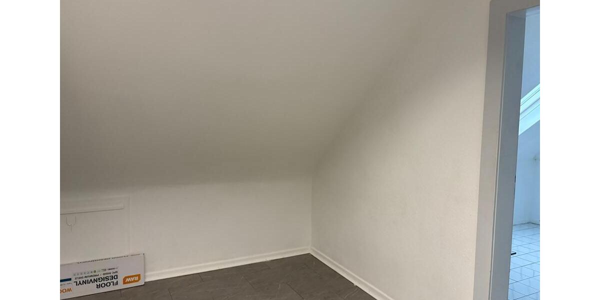 2 Zimmer-Dachgeschosswohnung in Frankfurt Fechenheim 2 zimmer