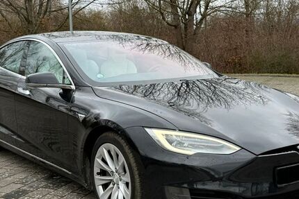 Tesla Model S 272.000 km 18.950 &euro; Alzenau 63755