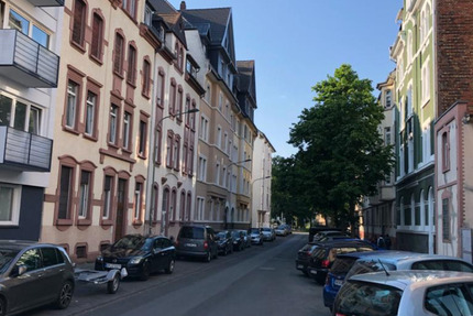 Ruhiges WG-Zimmer mit Balkon (Zentral, 3er WG) 1 zimmer