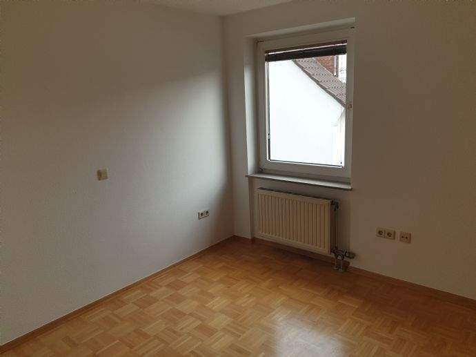 Etagenwohnung Eschborn Niederhöchstadt - 3 Zimmer, 90 m&sup2;, 420.000&euro; | Angebot:26841665
