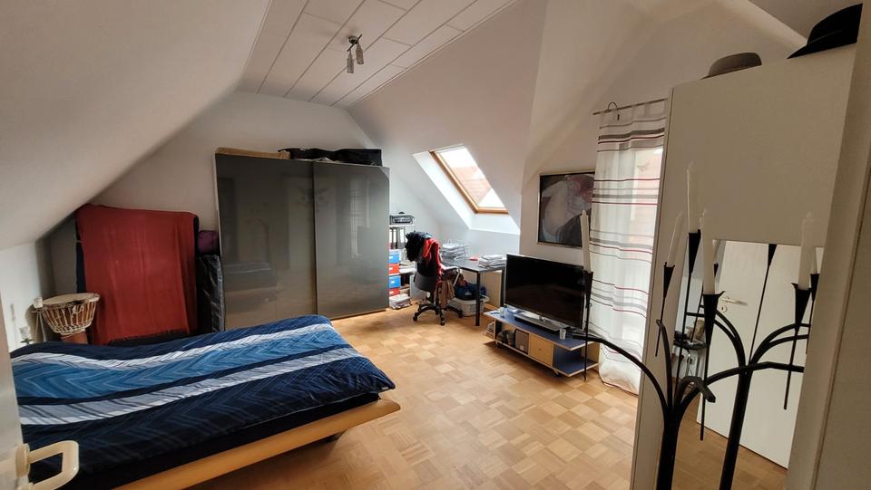 Dachgeschoßwohnung Karben - 2.5 Zimmer, 71 m&sup2;, 250.000&euro; | Angebot:26717751