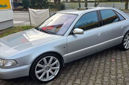 Audi S8