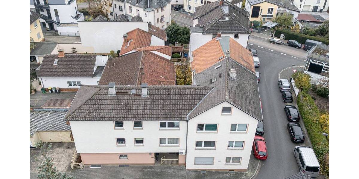 Leerstehendes MFH (6 Einheiten) mit Entwicklungspotenzial in beliebter Lage von Eckenheim! 1 zimmer