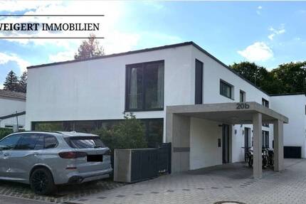 WEIGERT: Modernes & gehobenes Architekten-Reiheneckhaus mit Carport in ruhiger Lage in Gauting