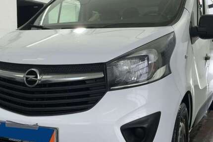 Opel Vivaro 111.234 km 17.950 &euro; Raunheim 65479
