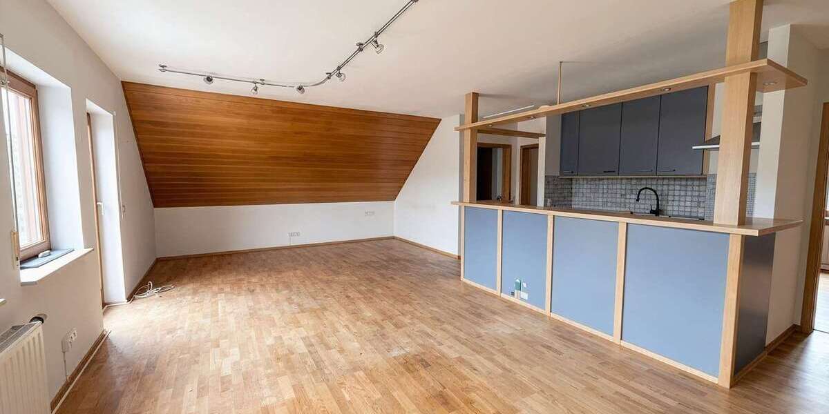 Schöne Doppelhaushälfte in Wehrheim mit zwei Wohnungen, Garten & Garage - Doppelhaushälfte Wehrheim | Angebot:27271153
