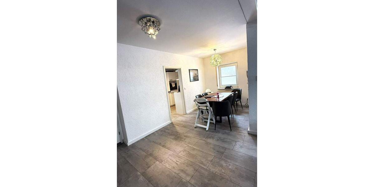 Attraktives Reiheneckhaus mit zwei Terrassen & Garten in ruhiger Lage von Mömbris 5 zimmer