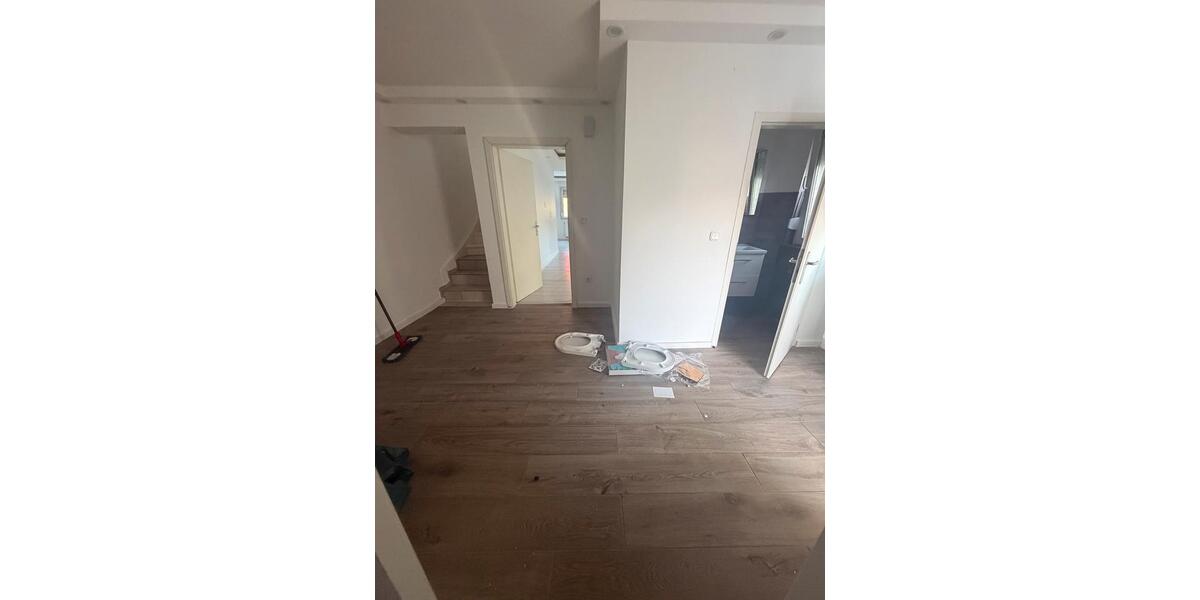 Reihenhaus Ronneburg - 4 Zimmer, 152 m&sup2;, 1.800&euro; | Angebot:25367731