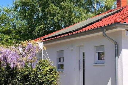 Freundliches Einfamilienhaus im Grünen mit Garten