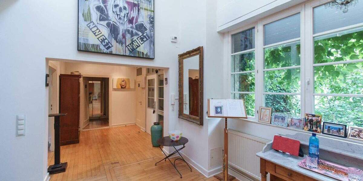 Repräsentative Büro- oder Praxisfläche mit Wintergarten, Dachterrasse und grünem Innenhof - in unmittelbarer Nähe zum Wilhelmsplatz. 3 zimmer