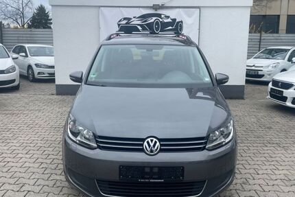 VW Touran 155.824 km 10.990 € Mörfelden-Walldorf 64546