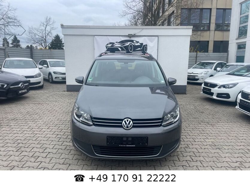 VW Touran 155.824 km 10.990 € Mörfelden-Walldorf 64546