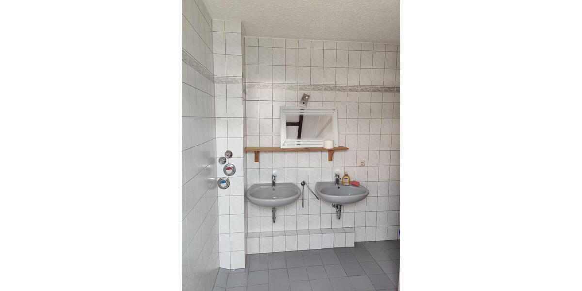 Großzügige 3-Zimmer-Wohnung mit Kellerabstellraum in Hain-Gründau 3 zimmer