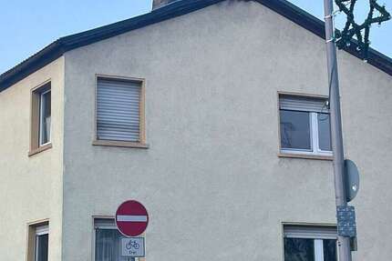 Haus zum Kaufen in Hattersheim am Main 445.000 € 153.7 m² 9 zimmer