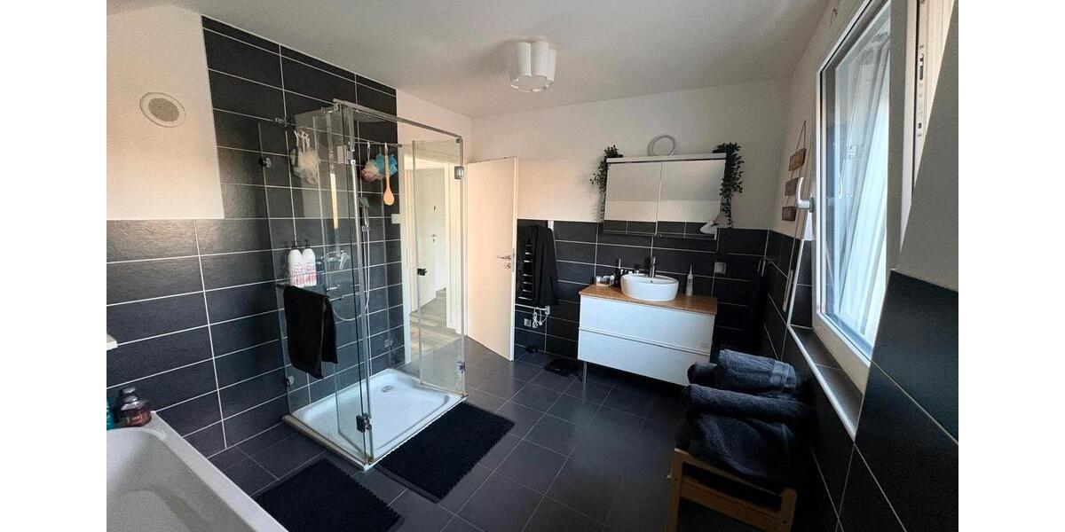 Einfamilienhaus Nidderau - 4 Zimmer, 130 m&sup2;, 1.950&euro; | Angebot:26190330