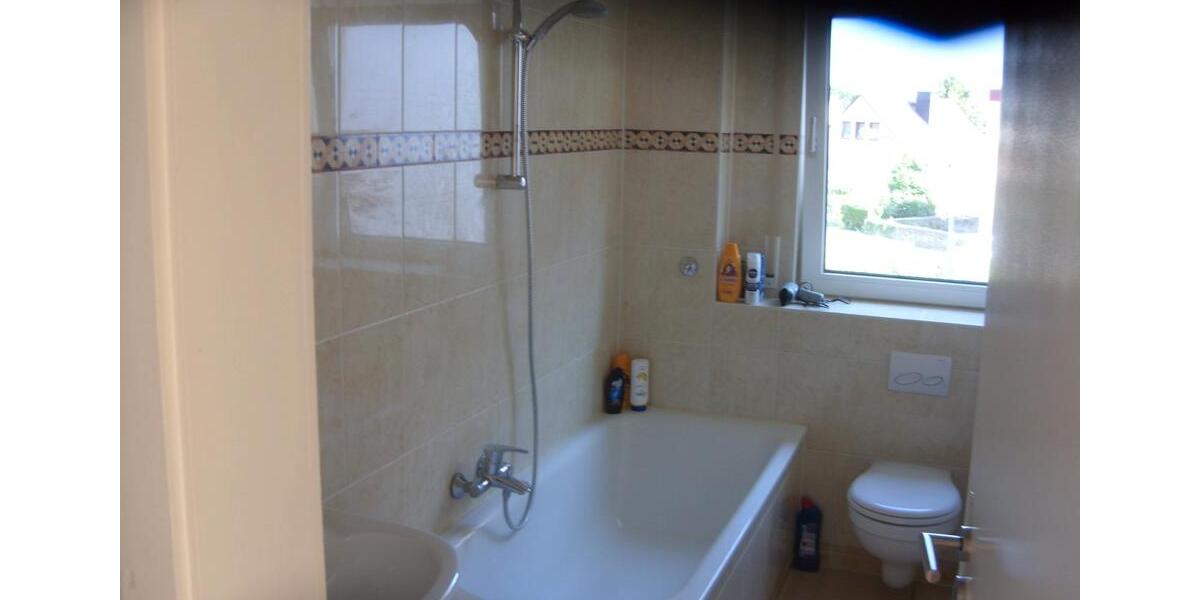 Doppelhaushälfte Eschborn - 4.5 Zimmer, 126 m&sup2;, 1.990&euro; | Angebot:26253882