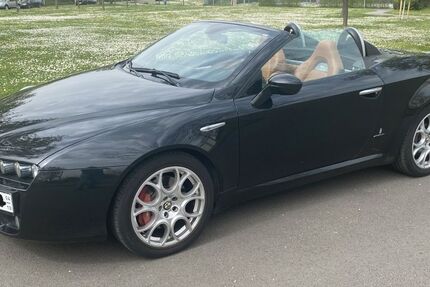 Alfa Romeo Spider 85.000 km 11.900 &euro; Frankfurt 60529
